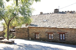 Robleluengo, Campillo de Ranas