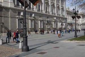 Paseando por la fachada Palacio Real